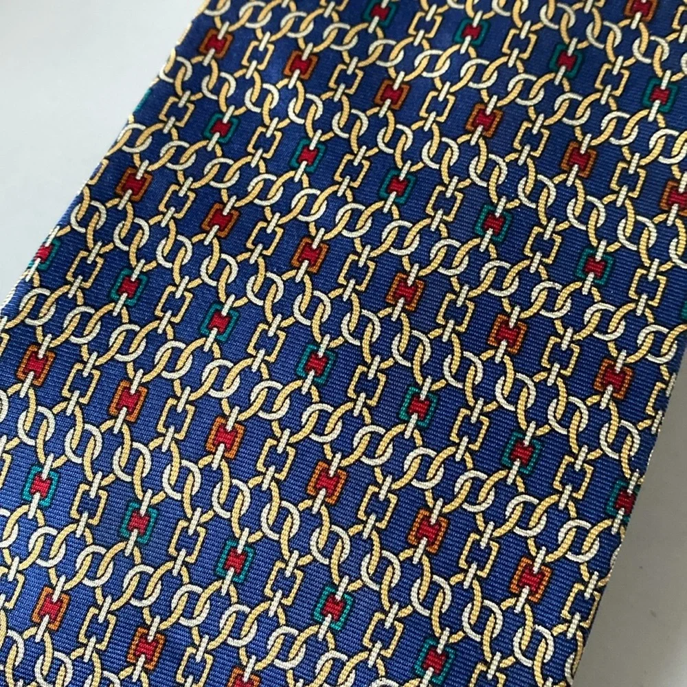 Brooks Brothers Makers Silk Navy Blue Gold Link Tie. Made in USA